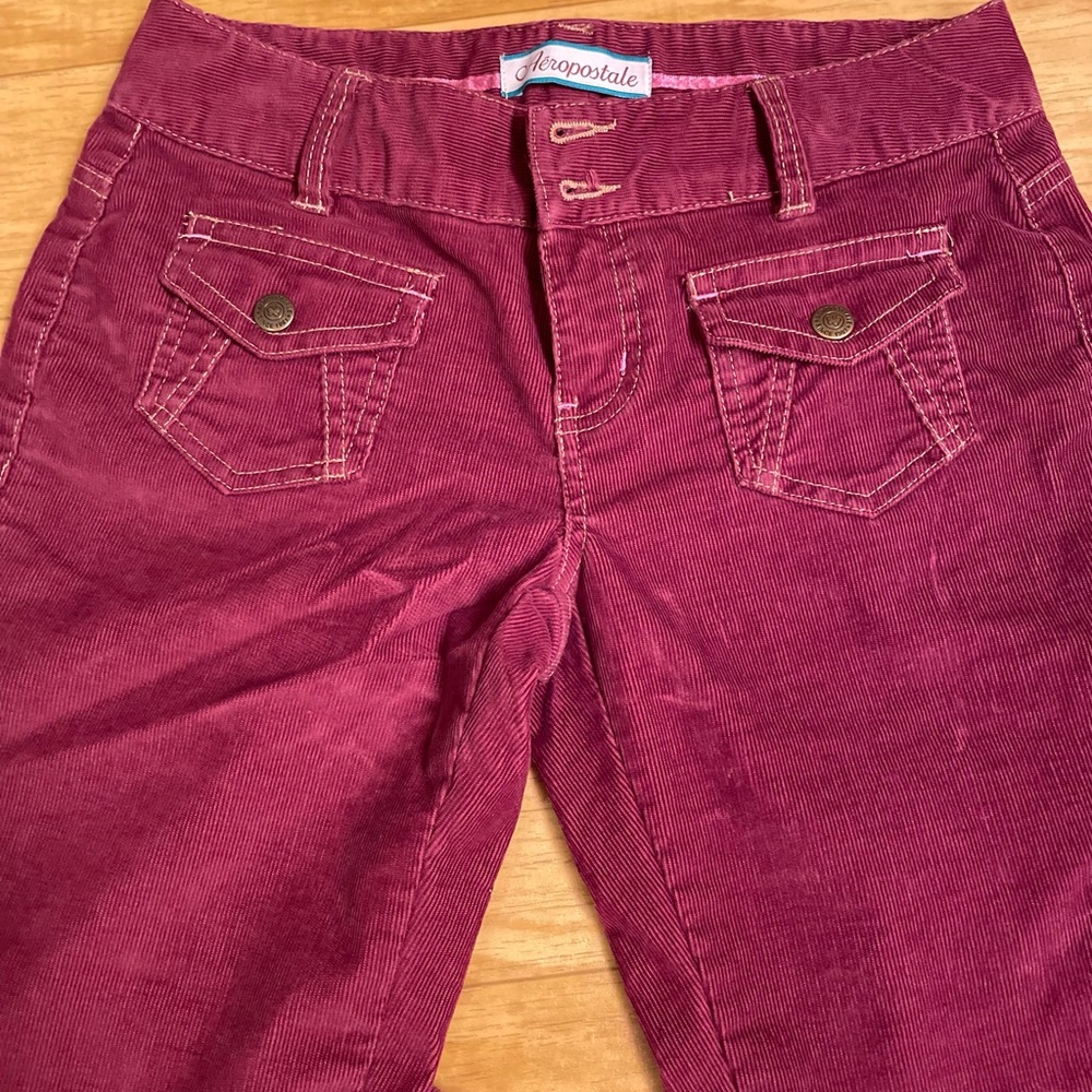 Womens Aeropostale size 3/4 corduroy capri length pants burgundy color